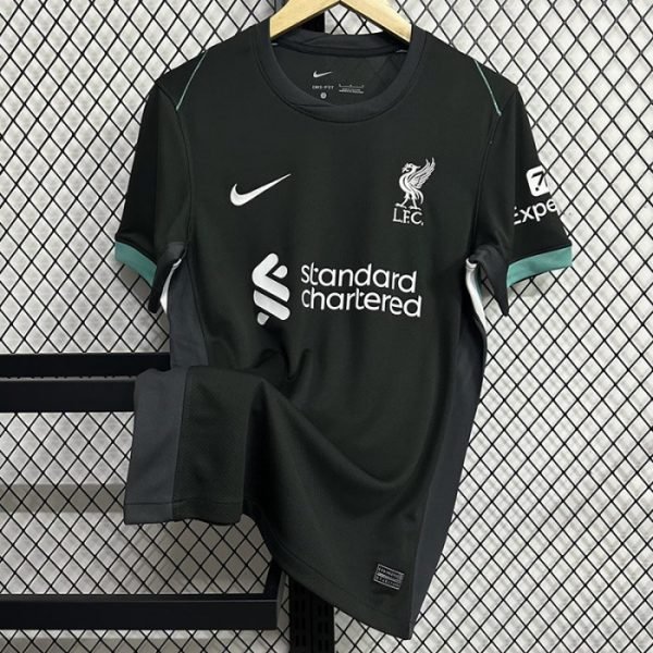 2ª Equipación Liverpool 2024/25 - Imagen 3