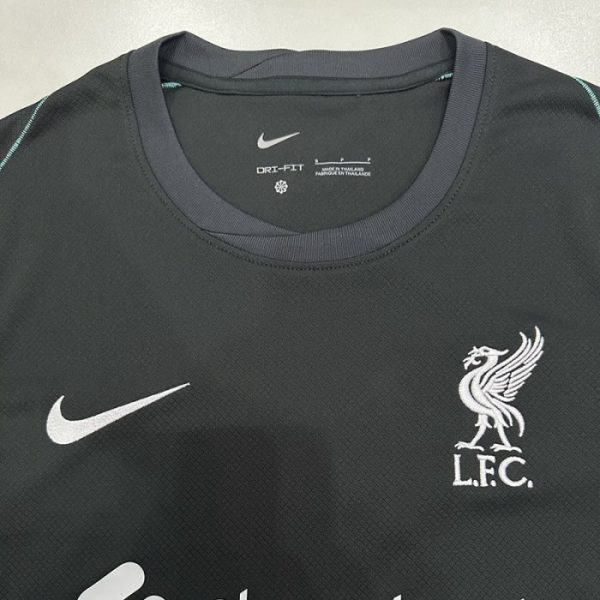 2ª Equipación Liverpool 2024/25 - Imagen 4