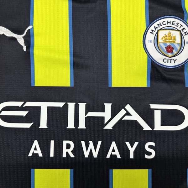 2ª Equipación Manchester City 2024/25 - Imagen 4