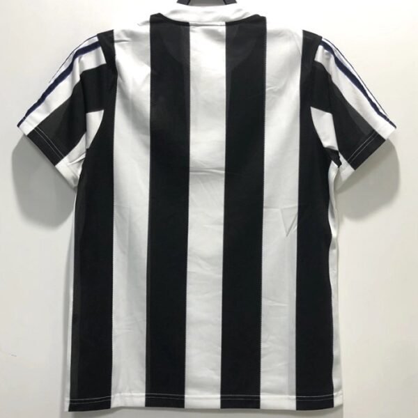1ª Equipación Newcastle 1995/97 - Imagen 2