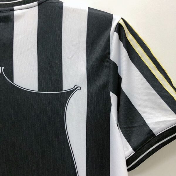 1ª Equipación Newcastle 1997/99 - Imagen 9