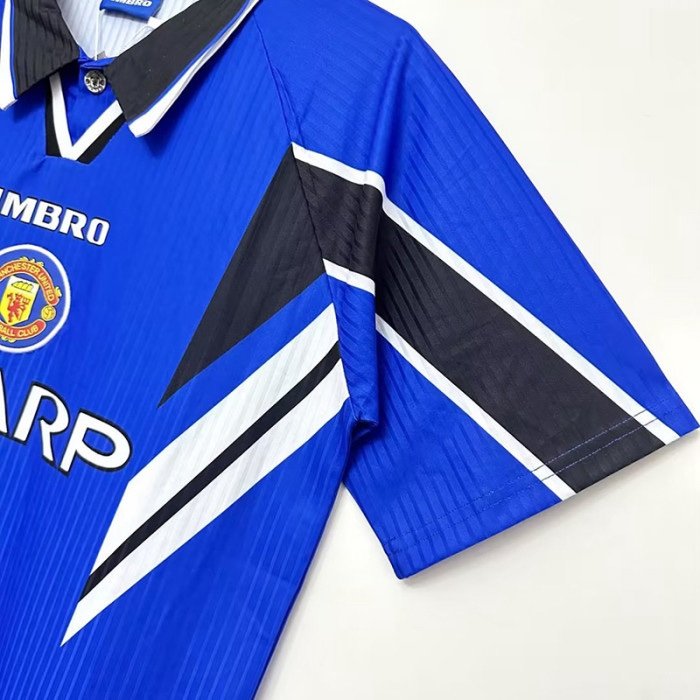 2ª Equipación Manchester United 1996/97 - Imagen 6