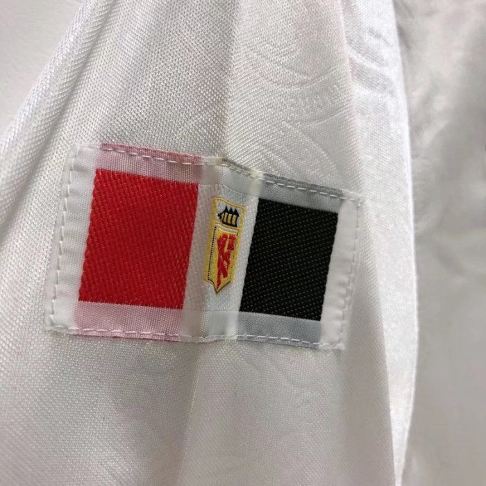 2ª Equipación Manchester United 1998 - Imagen 8