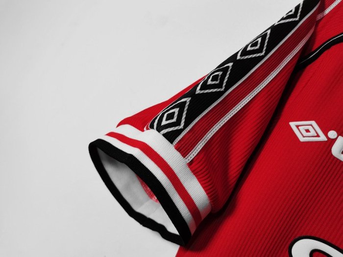 1ª Equipación Manchester United 1998/99 - Imagen 10