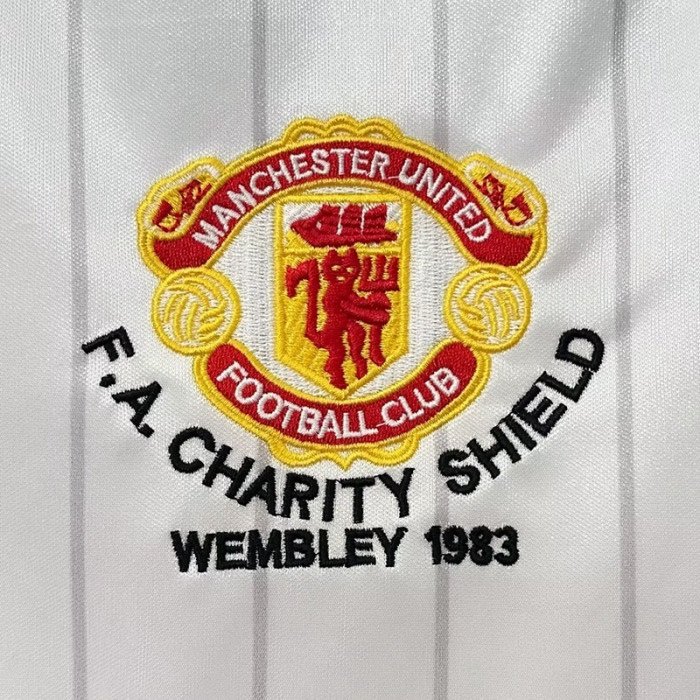 2ª Equipación Manchester United 1983 - Imagen 3