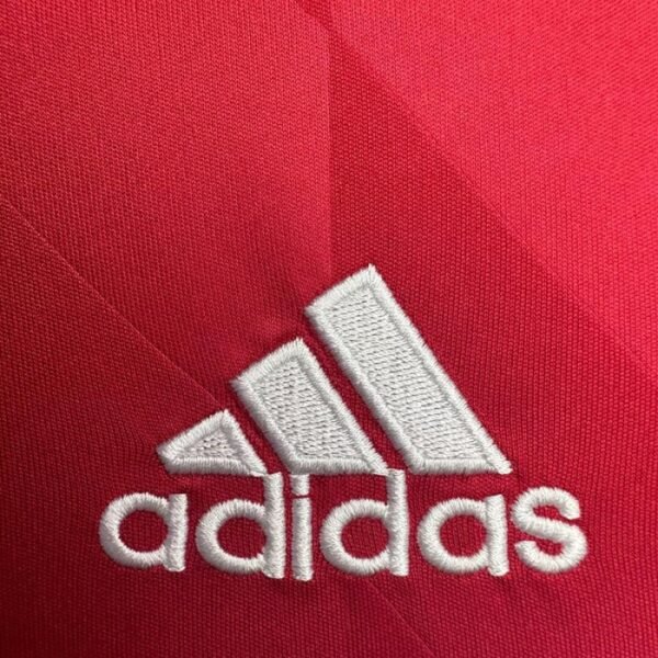 1ª Equipación Bayern 2013/14 - Imagen 6