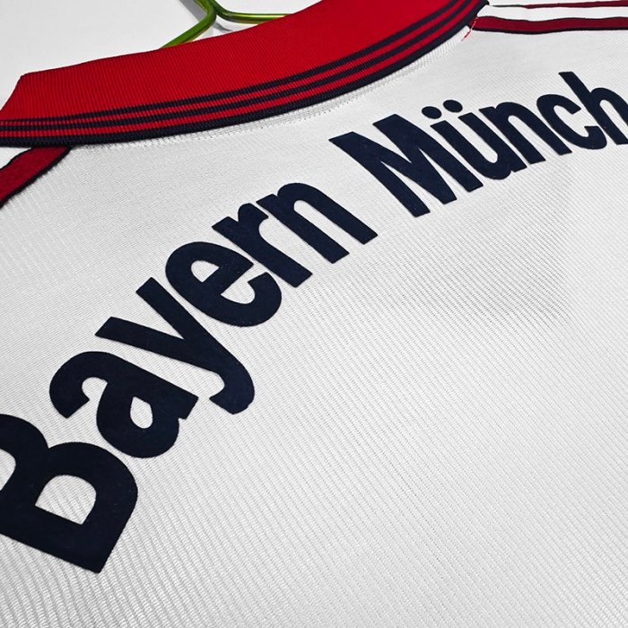 2º Equipación Bayern 1998/99 - Imagen 3