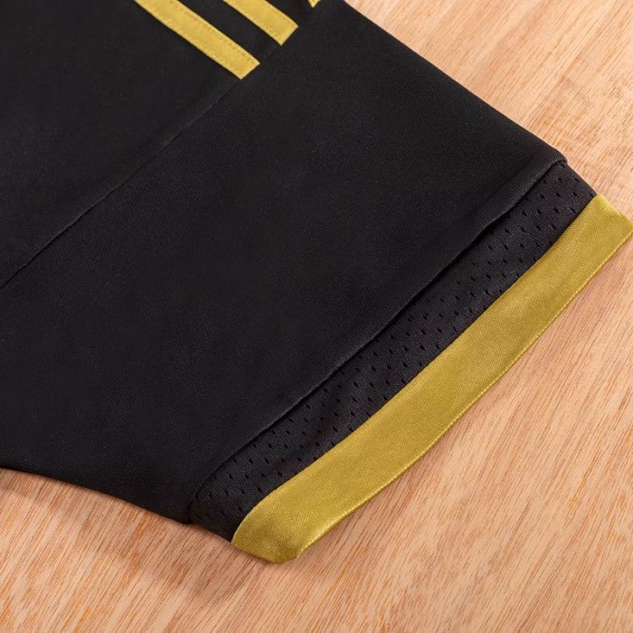 3ª Equipación Juventus 2015/16 - Imagen 4