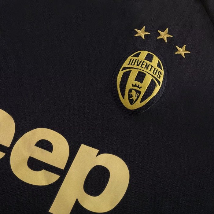 3ª Equipación Juventus 2015/16 - Imagen 5