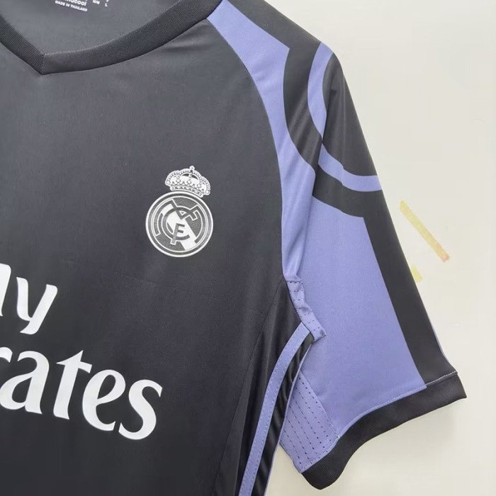 2ª Equipación Real Madrid 2016/17 - Imagen 5