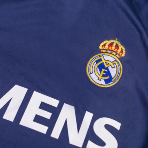 2ª Equipación Real Madrid 2005/06 - Imagen 3