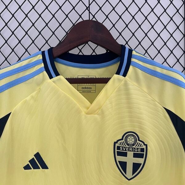 1ª Equipación Suecia 2024/25 - Imagen 9
