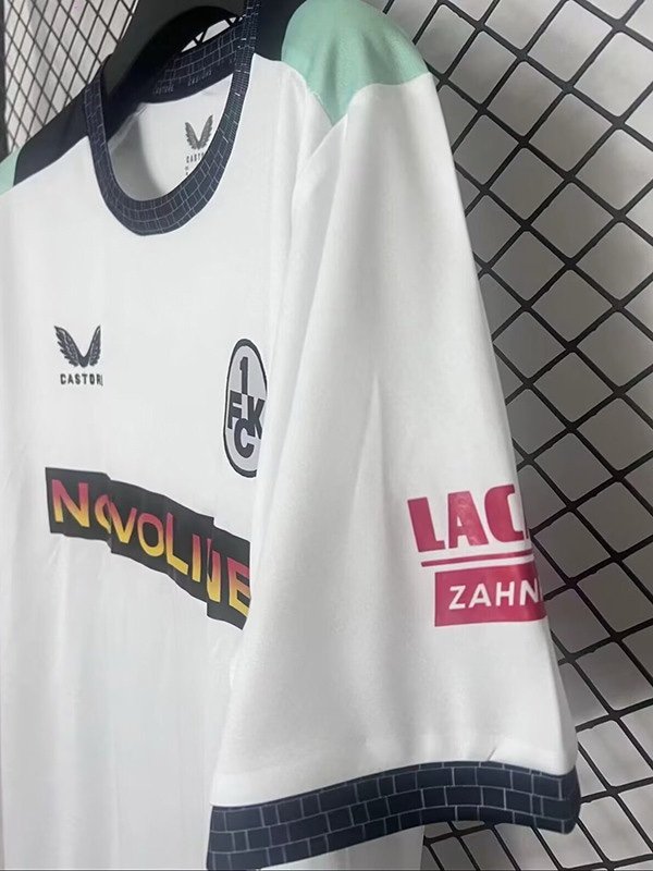 2ª Equipación Kaiserslautern 2025/26 - Imagen 3