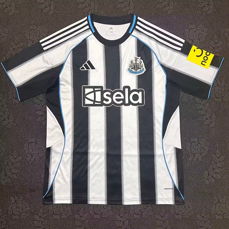 1ª Equipación Newcastle 2025/26