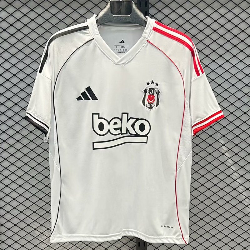 1ª Equipación Besiktas 2025/26