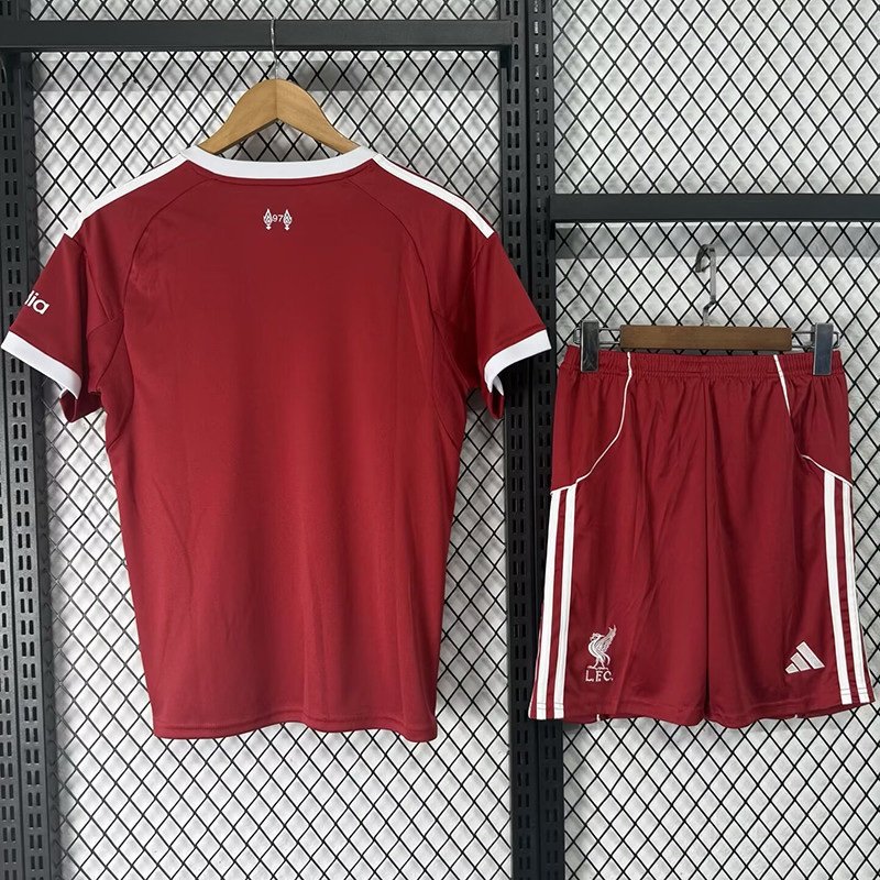 1ª Equipación Liverpool 2025/26 (kit) - Imagen 2