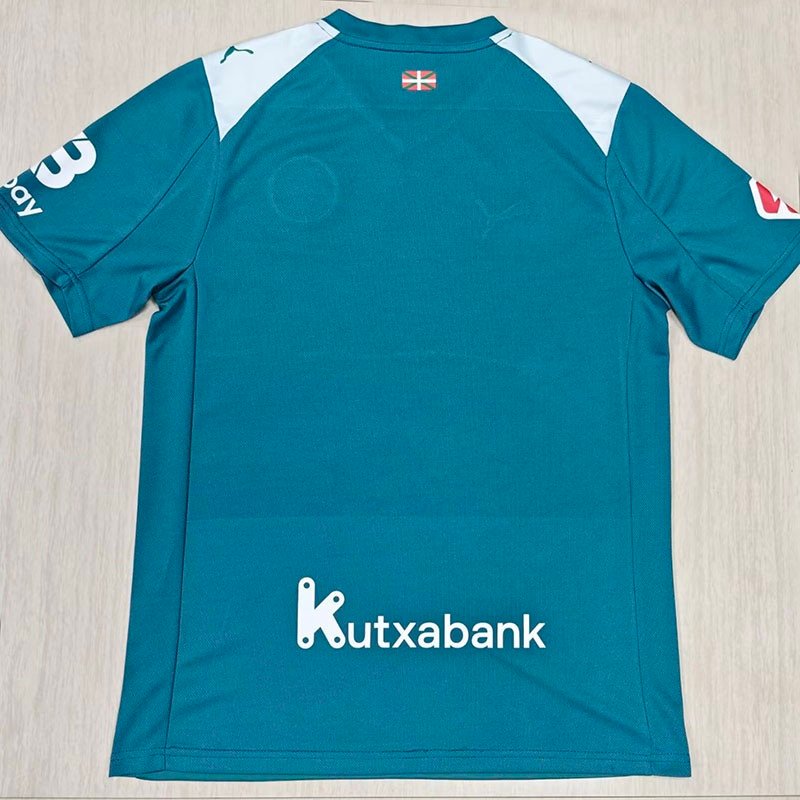 3ª Equipación Alavés 2025/26 - Imagen 2