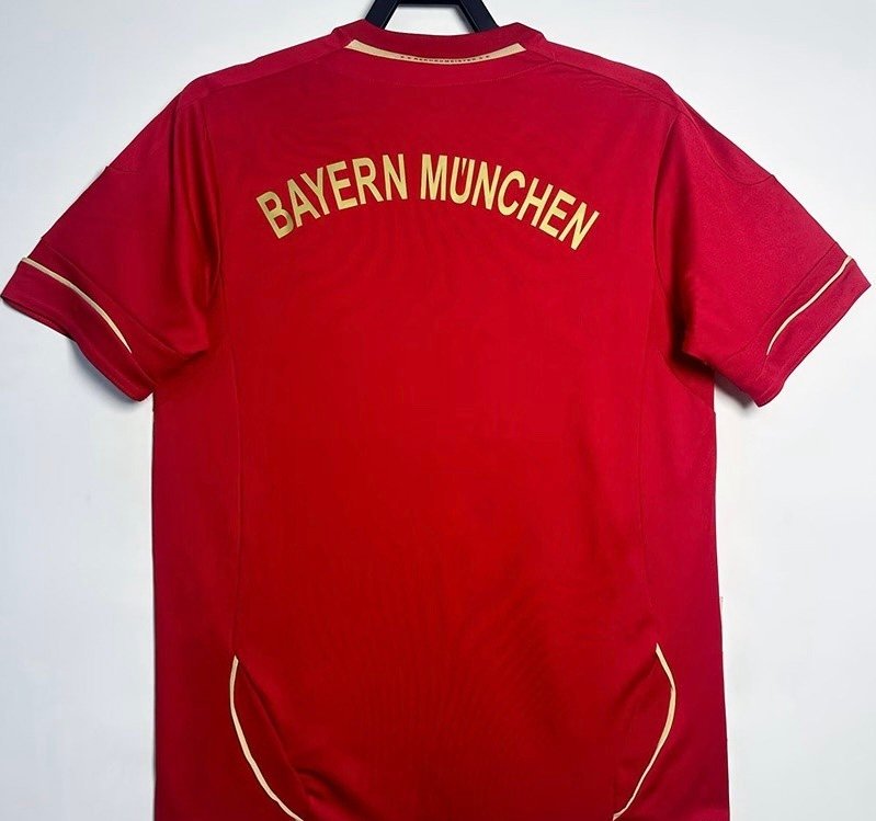 1ª Equipación Bayern 2012/13 - Imagen 2