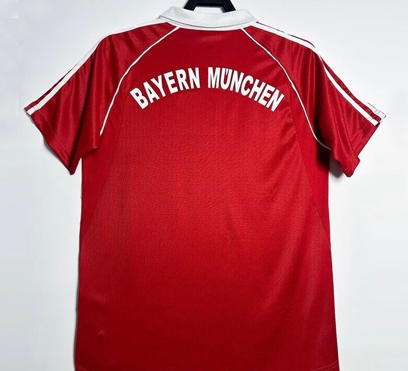 1ª Equipación Bayern 2005/06 - Imagen 2