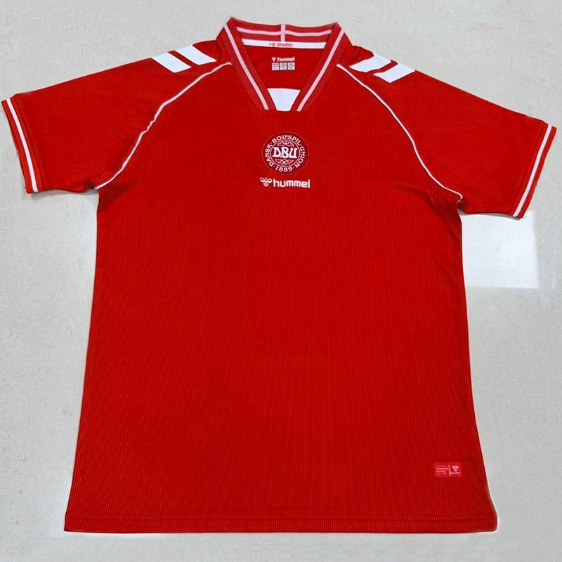 1ª Equipación Dinamarca 2026/27