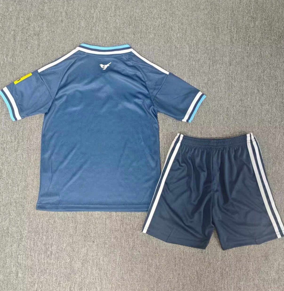 2ª Equipación Newcastle 2026/27 (Kit) - Imagen 2